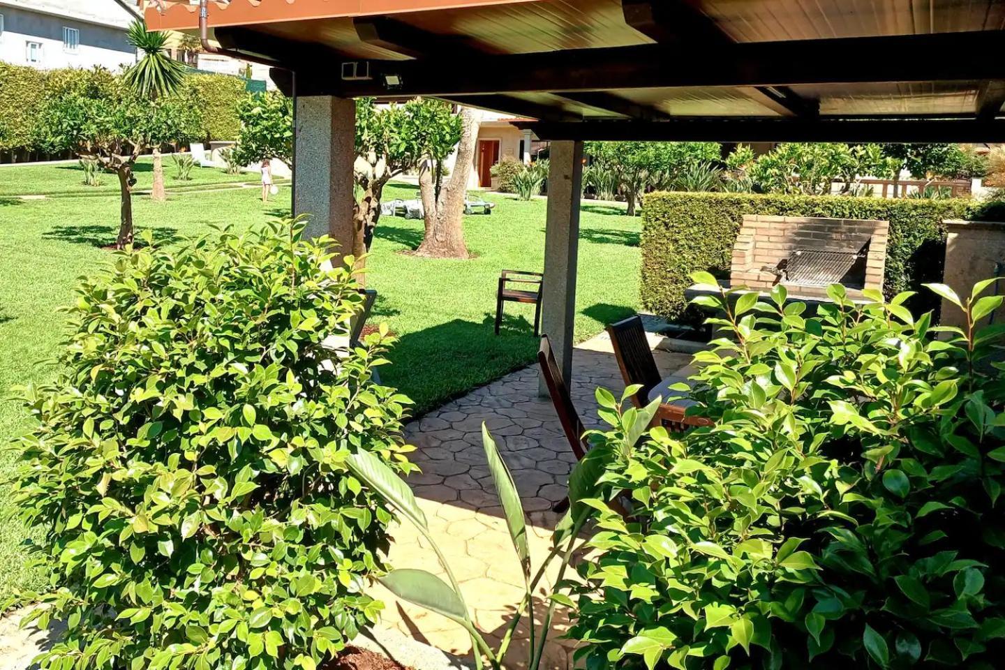 Apartamentos Ababides Baiona Exterior photo